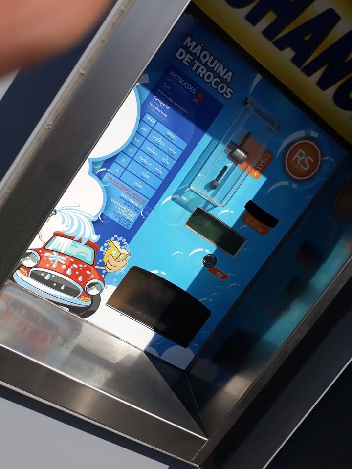 Removemos os velhos e aplicamos os novos! :D Renovamos a imagem do Centro de lavagem RS em