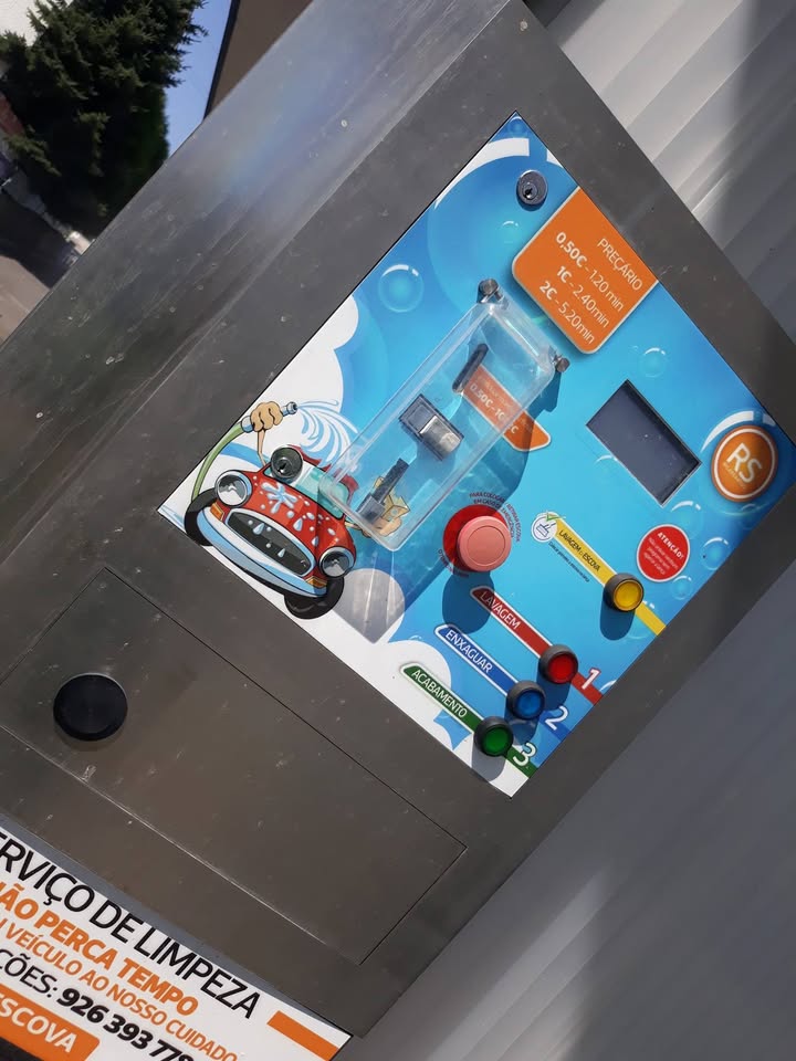 Removemos os velhos e aplicamos os novos! :D Renovamos a imagem do Centro de lavagem RS em