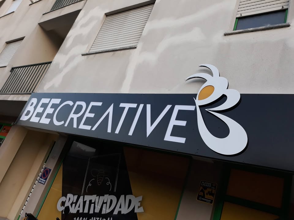 Agora a nossa imagem está mais completa :) que tal? BEE CREATIVE