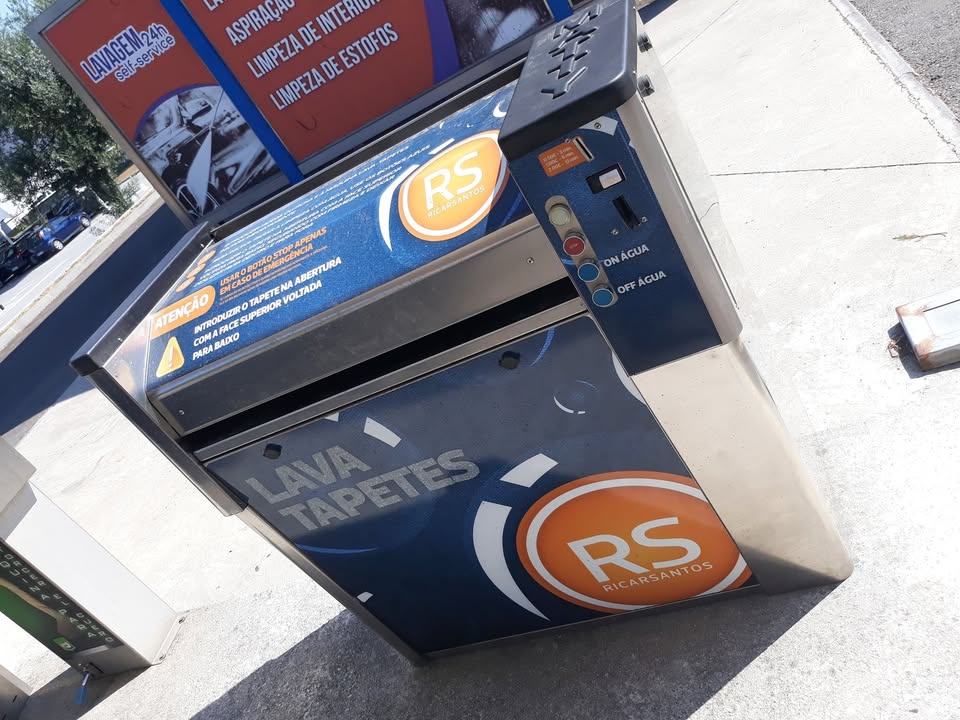 Removemos os velhos e aplicamos os novos! :D Renovamos a imagem do Centro de lavagem RS em