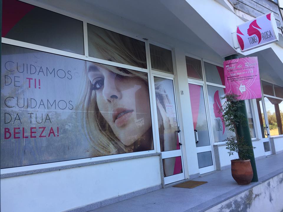 Hoje estamos em modo Rosa. Decoração de espaço comercial -TONS DE ROSA CABELEIREIRO E ESTÉ
