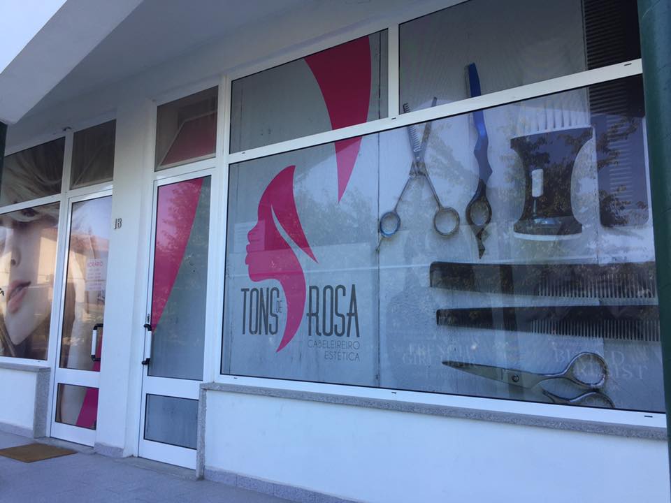 Hoje estamos em modo Rosa. Decoração de espaço comercial -TONS DE ROSA CABELEIREIRO E ESTÉ
