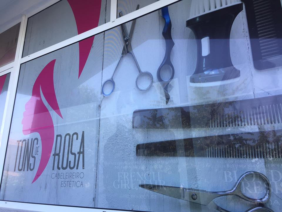 Hoje estamos em modo Rosa. Decoração de espaço comercial -TONS DE ROSA CABELEIREIRO E ESTÉ
