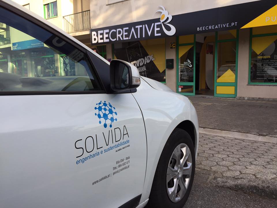 Decoração de viatura SOLVIDA – engenharia e sustentabilidade.