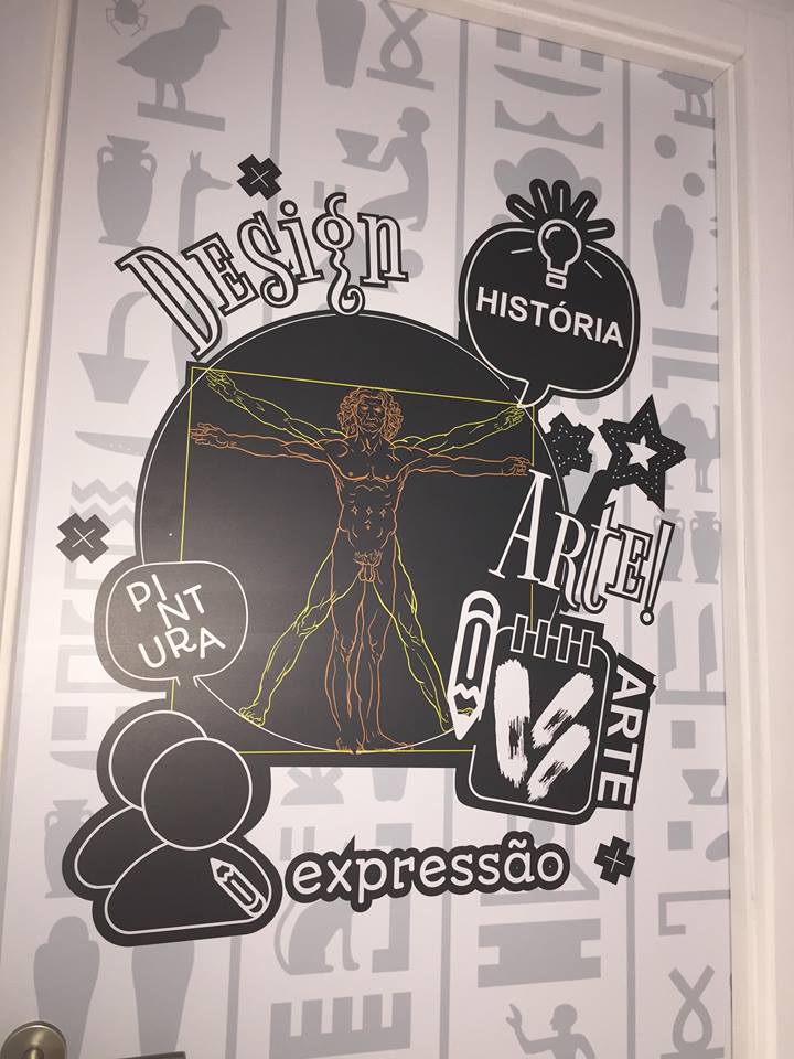 Decoração de interiores (portas) – MENTE FLUORESCENTE – SEIA