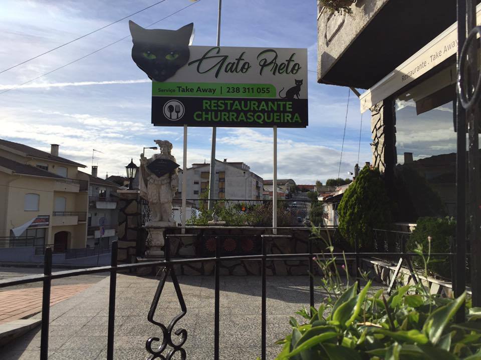 Produção de reclamo luminoso personalizado RESTAURANTE GATO PRETO – São Romão.