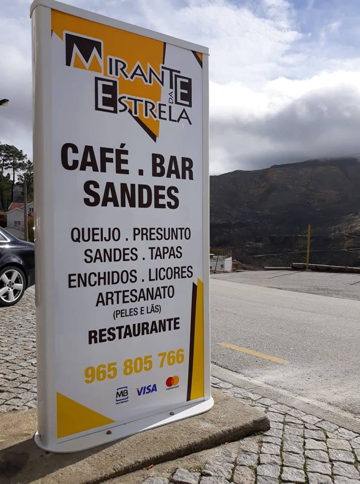 Estrutura de Totem luminoso 120×210 cm + personalização de acrílicos – MIRANTE DA ESTRELA