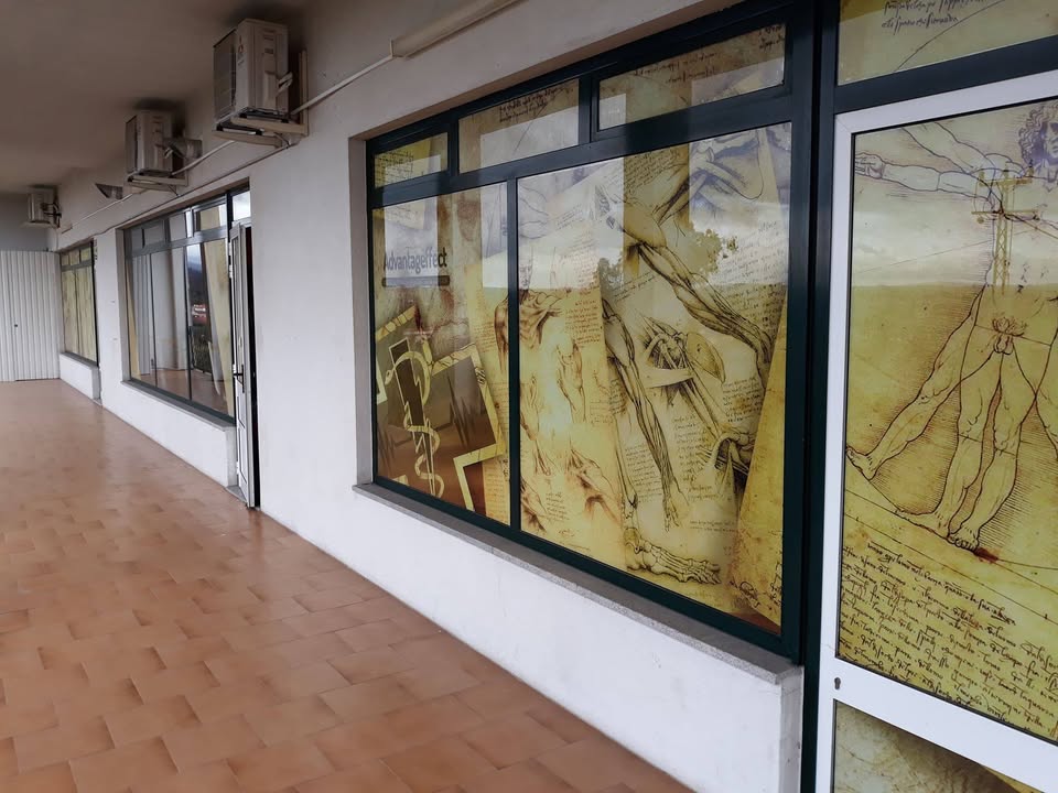 Decoração de espaço – ADVANTAGEFFECT CENTRO DE FISIOTERAPIA E FISIOTERAPIA AVANÇADA – Seia