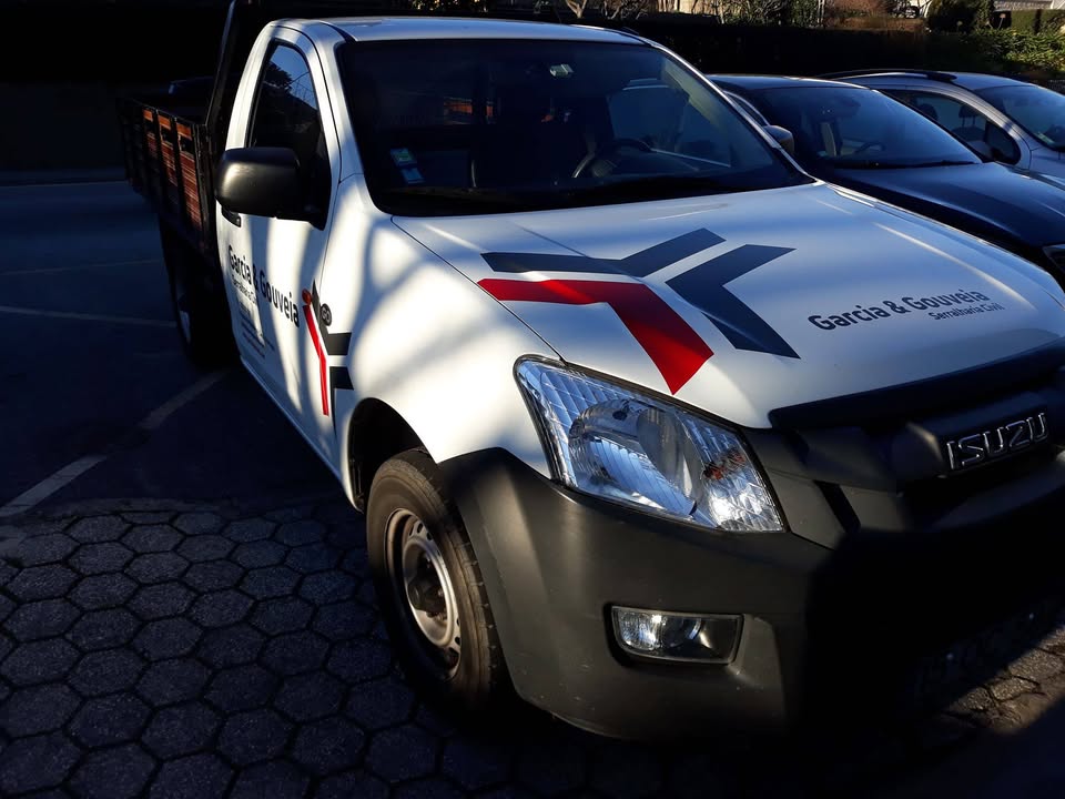 Decoração de frota automóvel – GARCIA & GOUVEIA – SERRALHARIA CIVIL – Folgosa da Madalena,