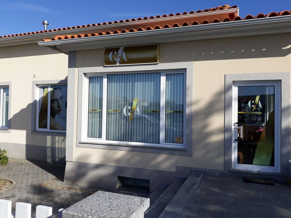Decoração de espaço C&A Cabeleireiros e Estética – Vila Branca – Seia.