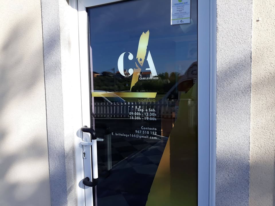 Decoração de espaço C&A Cabeleireiros e Estética – Vila Branca – Seia.