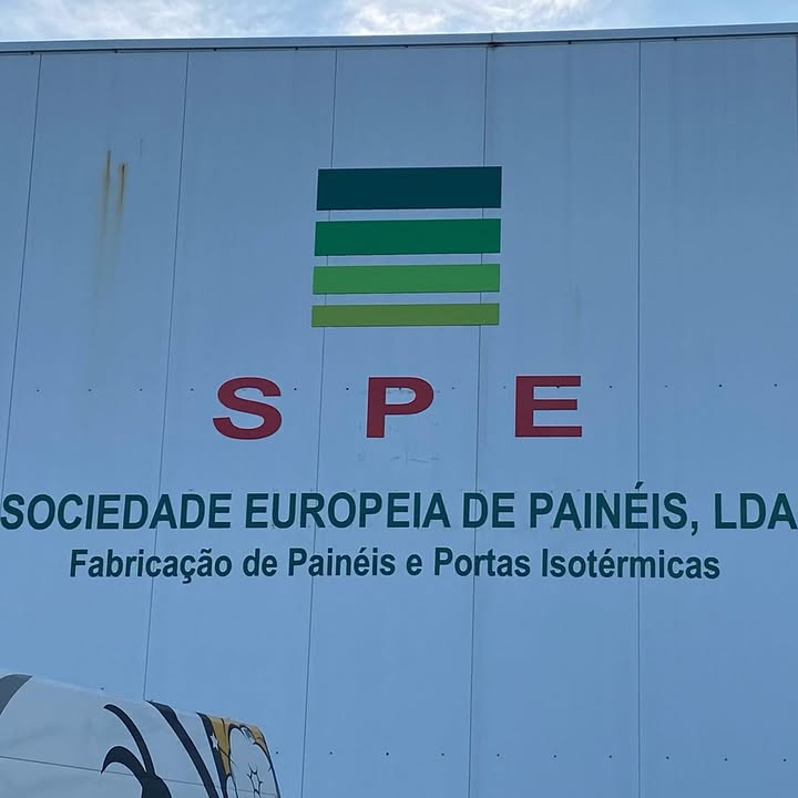 Identificação na fachada exterior e decoração de frota automóvel SPE SOCIEDADE EUROPEIA DE