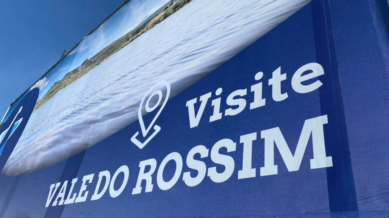 Promoção turística Município de Gouveia. Design , impressão e colocação de outdoors em lon