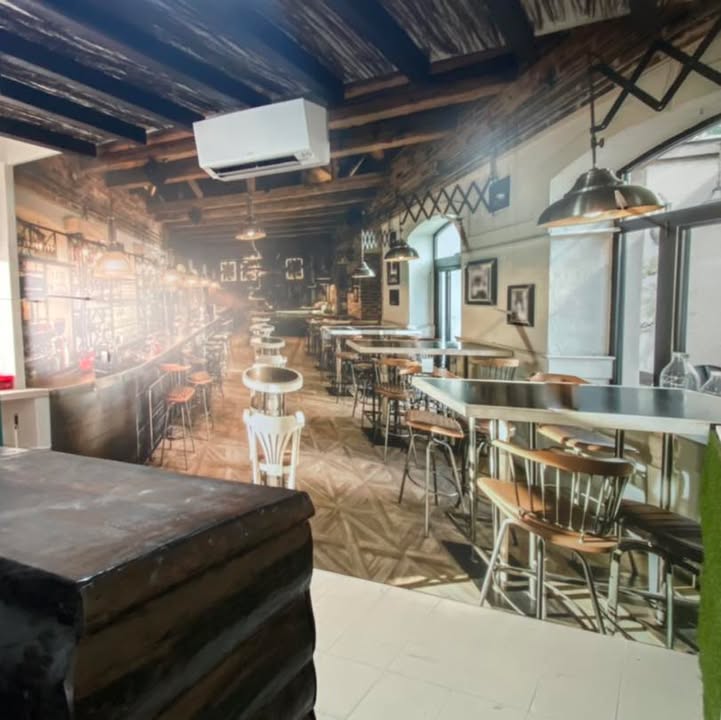 Decoração de interiores, imagem institucional e presença online do cliente A TASCA DO MERC