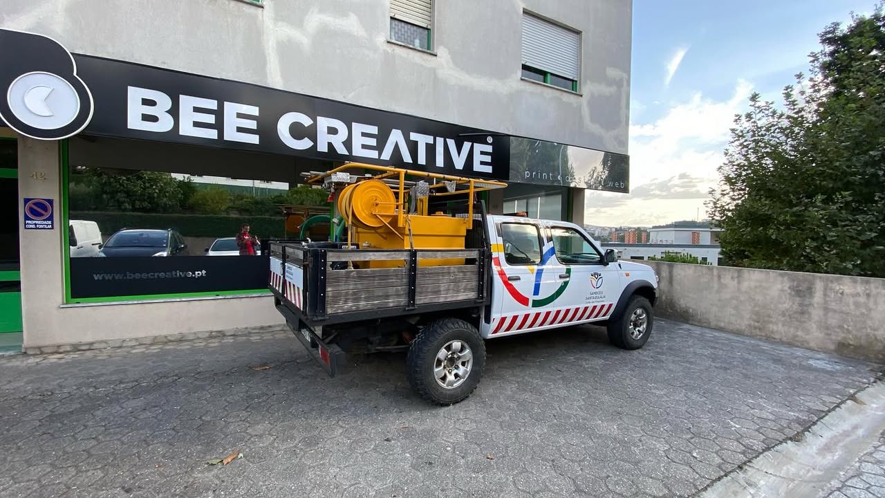 Decoração de viatura União das Freguesias de Sameice e Santa Eulália. Saiba mais em beecre