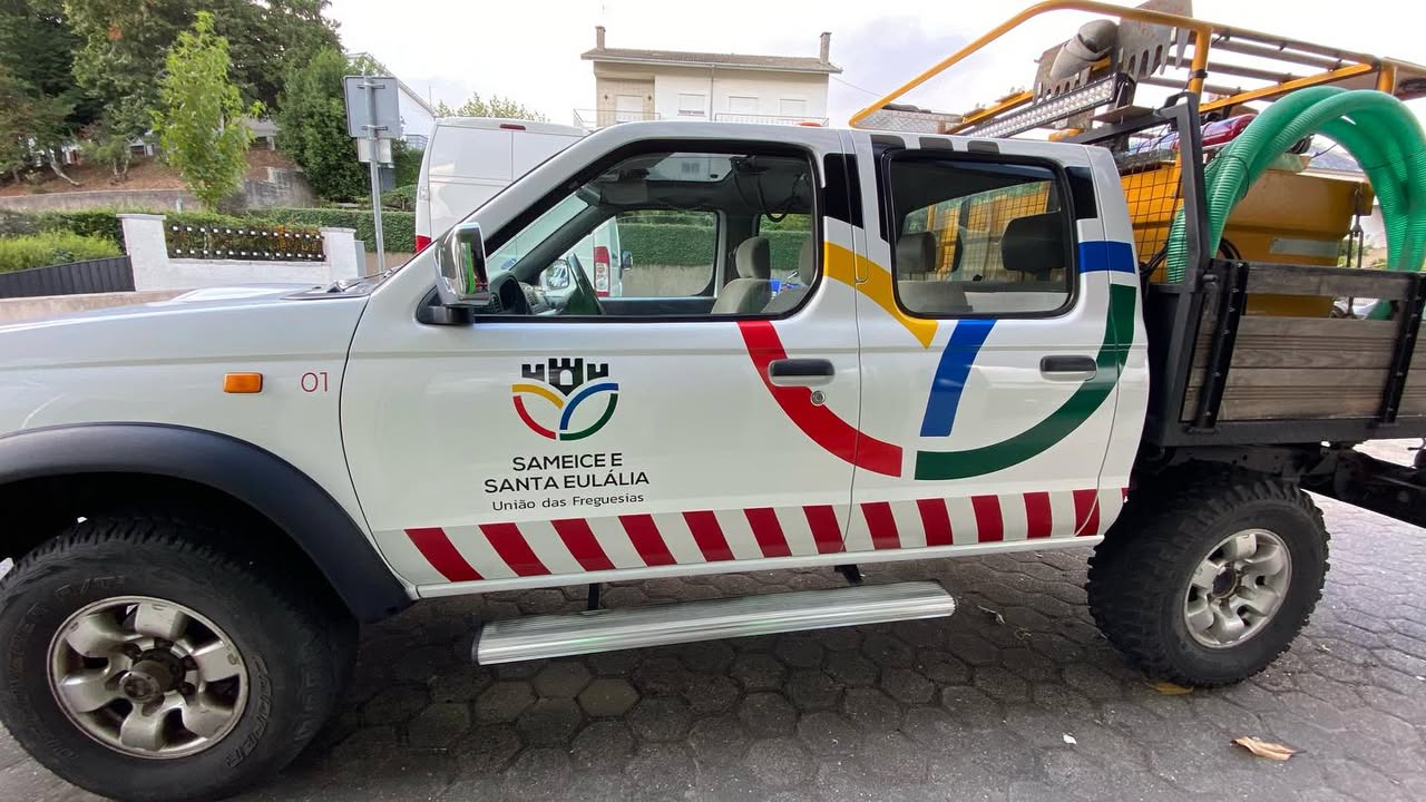 Decoração de viatura União das Freguesias de Sameice e Santa Eulália. Saiba mais em beecre